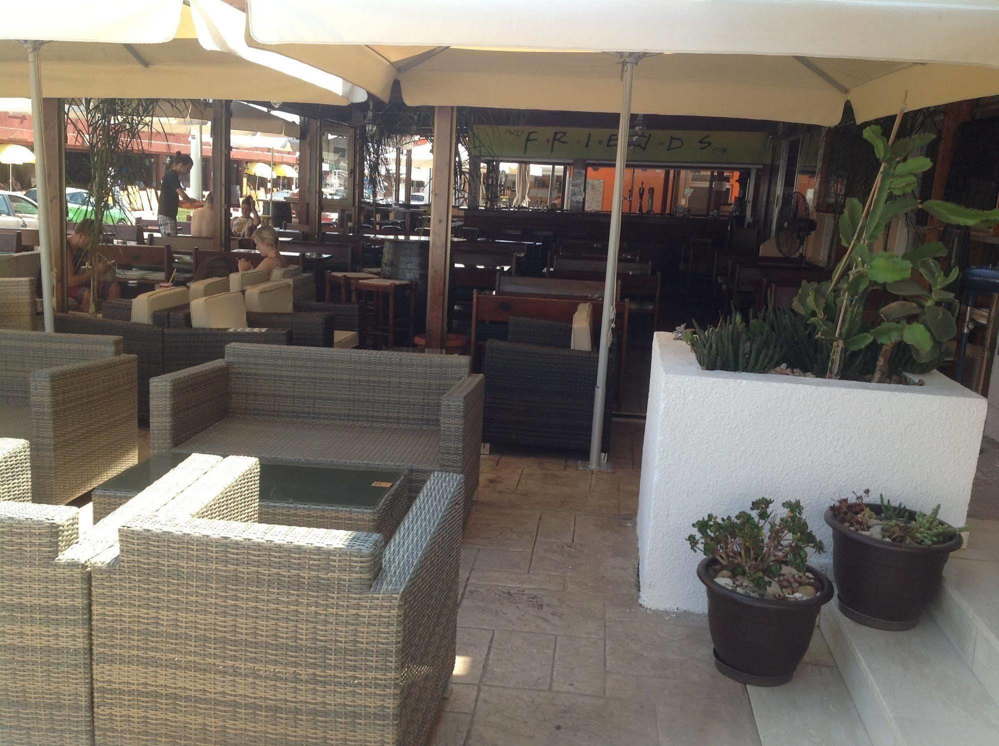 Kokkinos Boutique Hotel โปรทาราส ภายนอก รูปภาพ